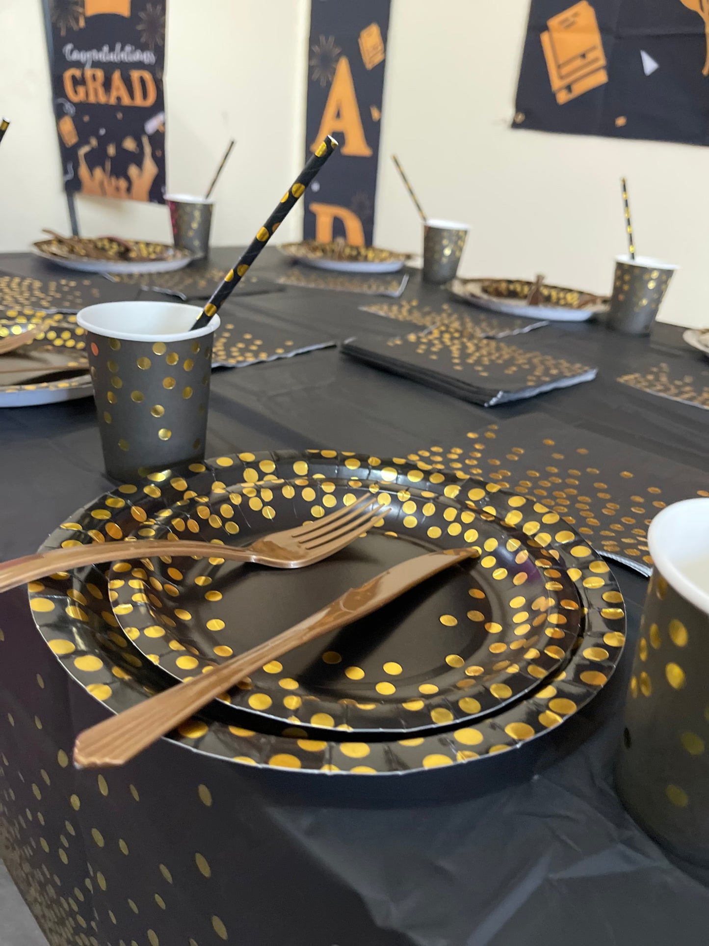 Black and Gold Dots Paper